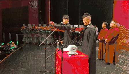 曾被郭德纲叫“人渣”和扇耳光，带一身钢板演出：一个说相声的凭什么这么红？