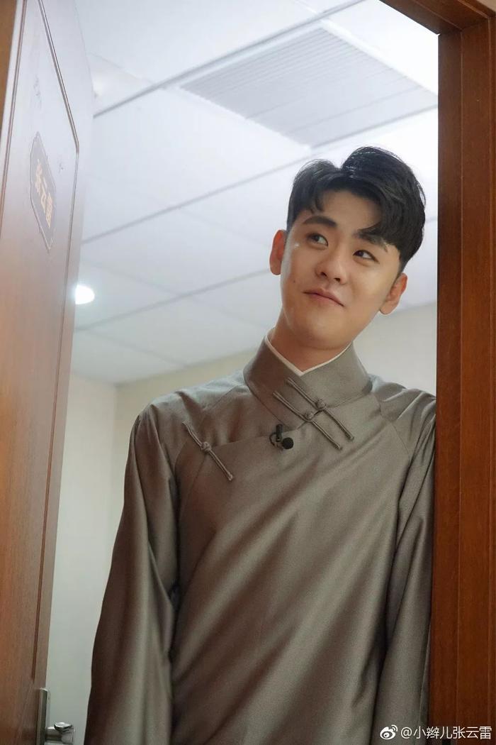 曾被郭德纲叫“人渣”和扇耳光，带一身钢板演出：一个说相声的凭什么这么红？