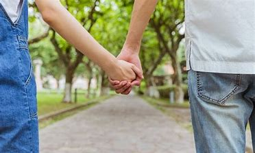 女孩子最想要什么,在感情里女生最需要的是什么图2