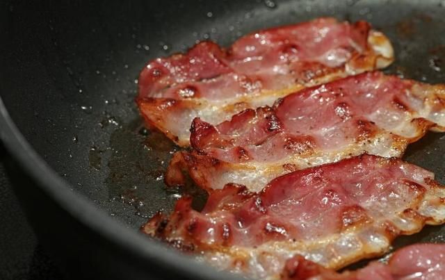 培根和火腿的区别，培根和热狗区别？图6