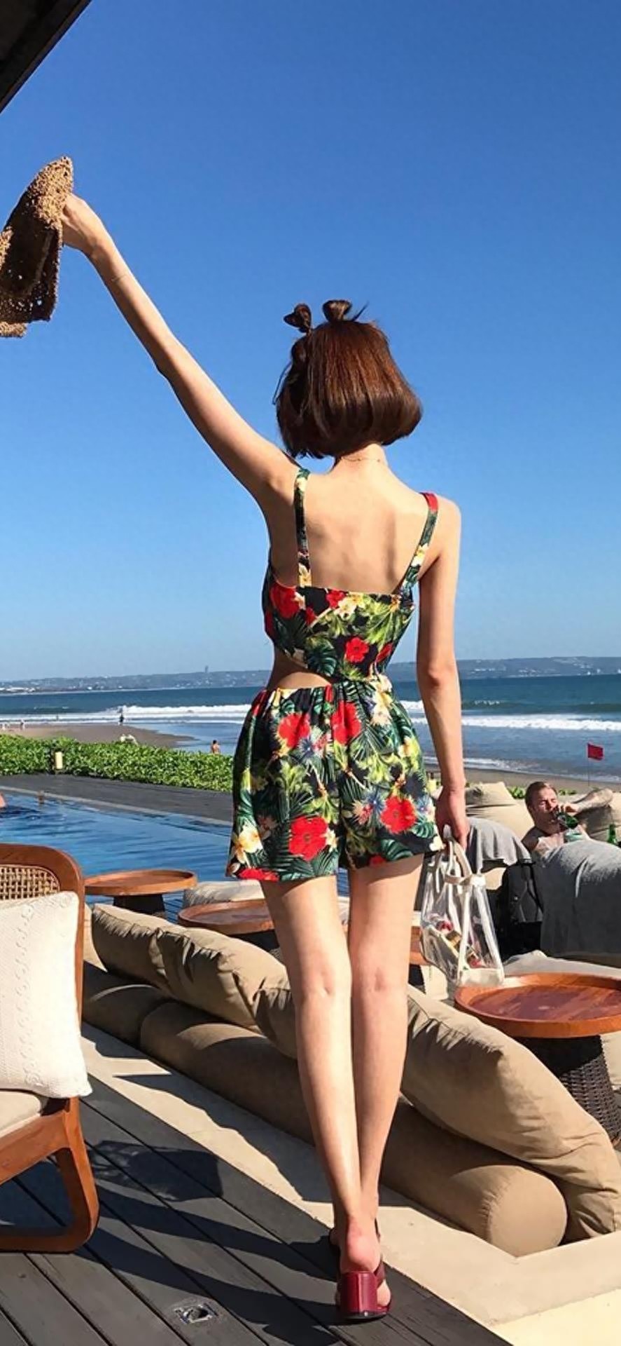 手机壁纸第103期：高清美女背影壁纸第二弹，看看有没有喜欢的