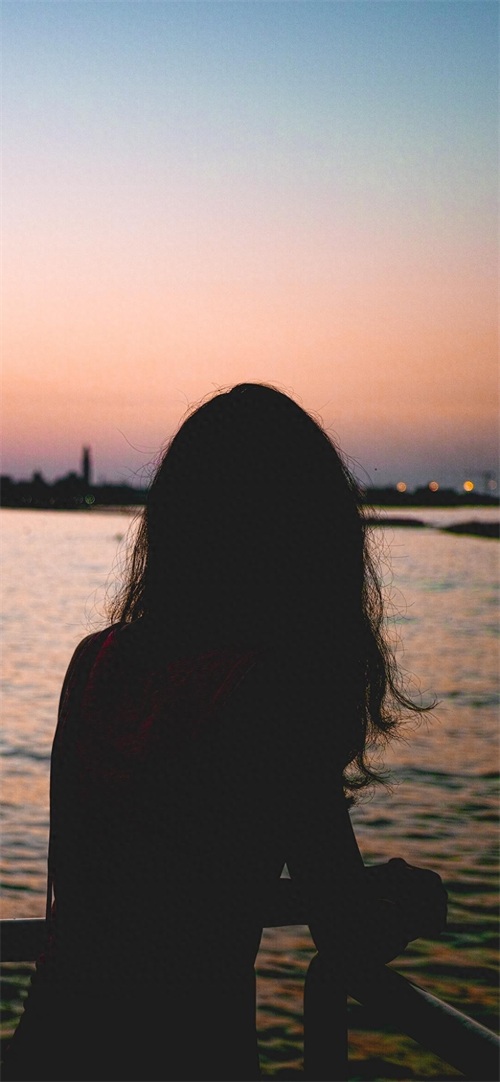 手机壁纸第103期：高清美女背影壁纸第二弹，看看有没有喜欢的