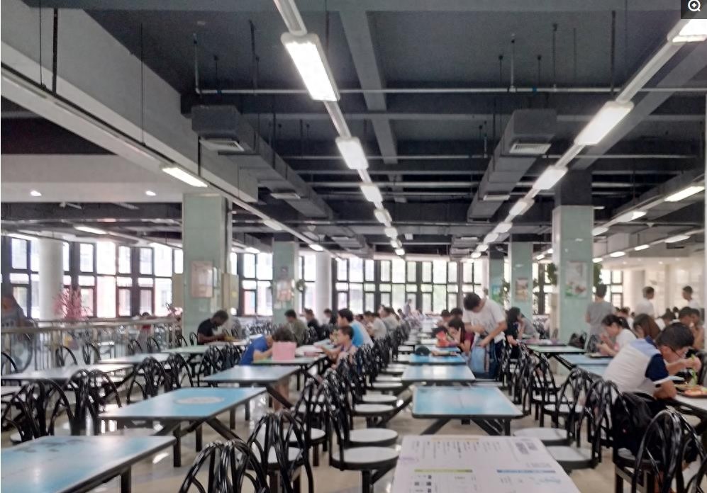 镜头下清华大学的食堂，这样的价格什么水平？