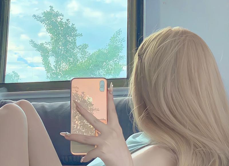 “妈，别再逼我相亲了，第一次见面就让我赞助她创业，我有病？”