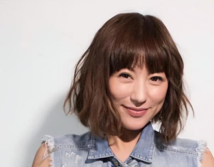 刘心悠险遭曾志伟毒手凭步步惊心大火为何被质疑性取向