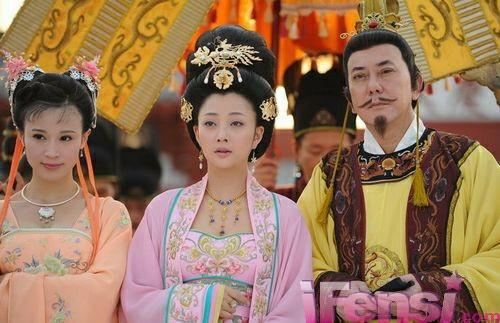 杨玉环简介生平（四大美女杨贵妃，唐玄宗的最爱，长恨歌的主角，38岁死于马嵬坡）