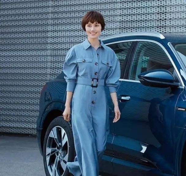 袁泉个人资料简介（穿衣体面却显嫩）