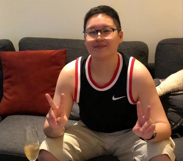 马伊琍个人资料（手上金链子抢镜）