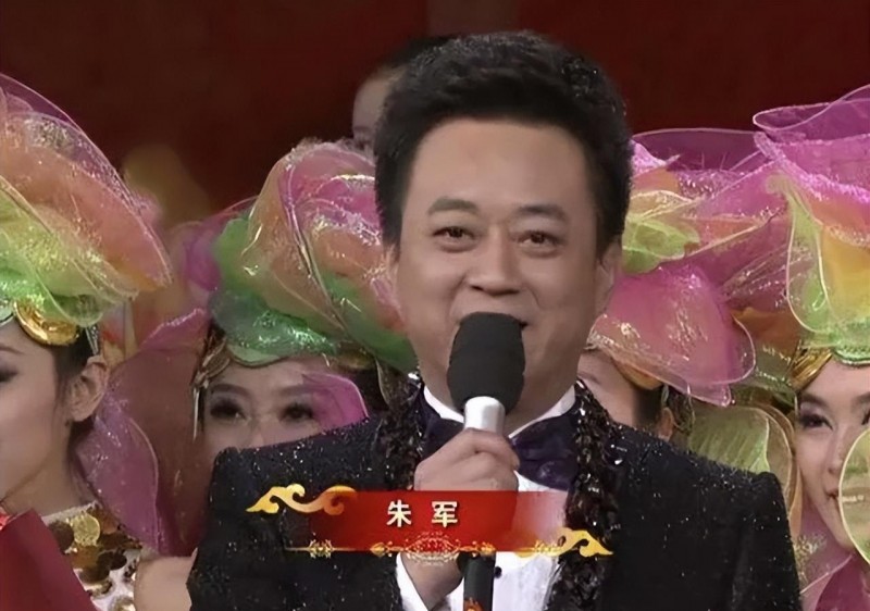 谢霆锋家出什么事了（谢霆锋85岁父亲疑中风）