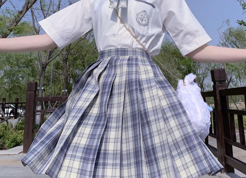 女神不喜欢舔狗，我不当舔狗她却把我拉黑了