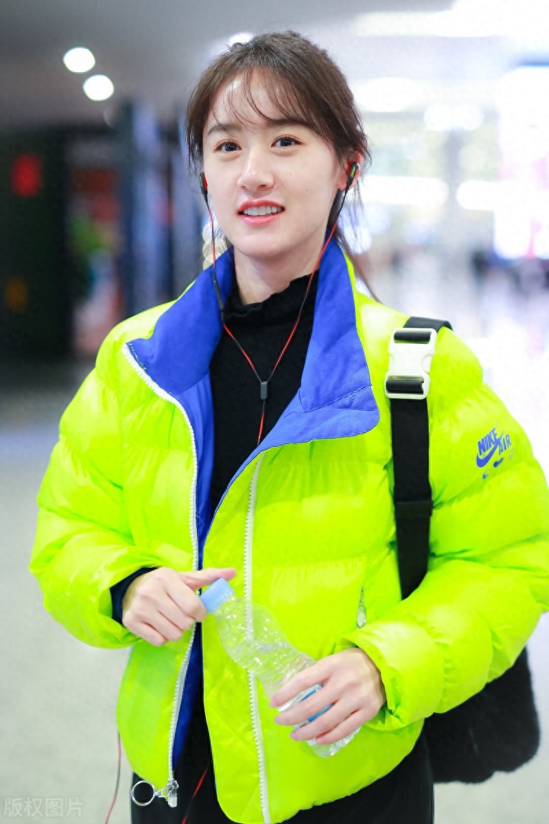 袁冰妍：清纯而不失灵气 被男粉丝封为新一代“校花”女神